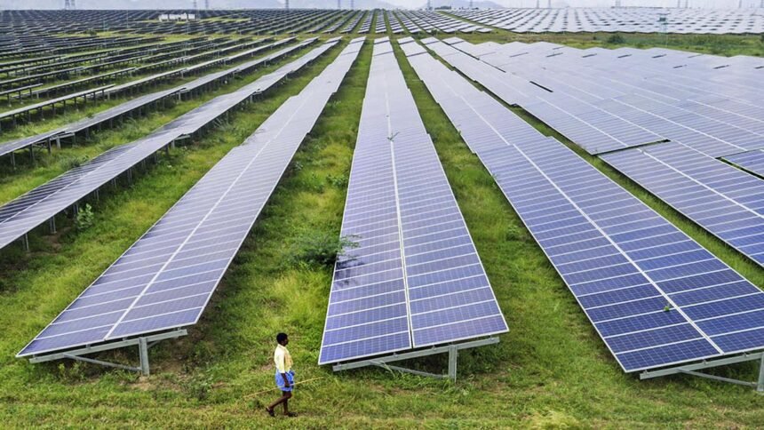 ACME Solar Plans ₹17,000 Cr Capex by 2026 for Renewable Energy Expansion