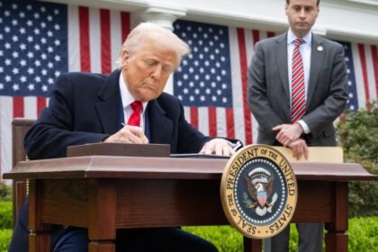 Apple to Pay 25% Tariff on Imported iPhones -Trump Announcement