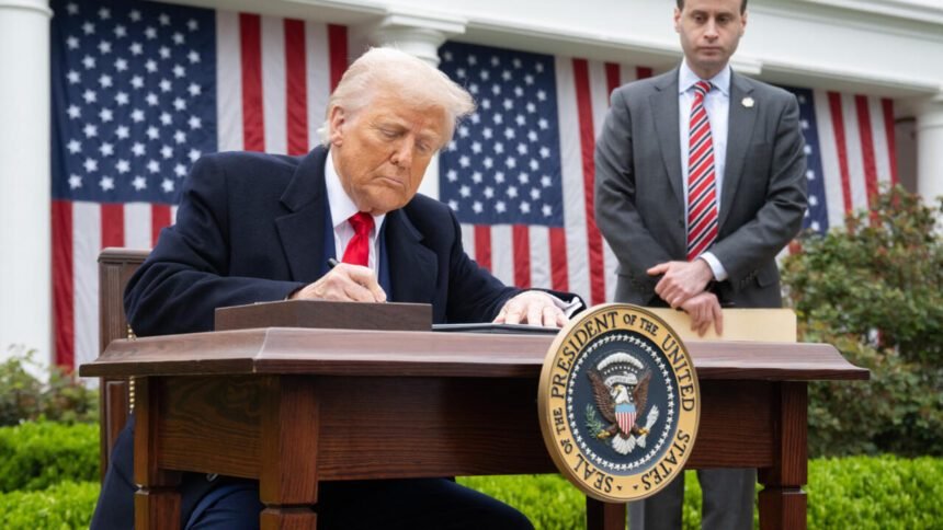 Apple to Pay 25% Tariff on Imported iPhones -Trump Announcement