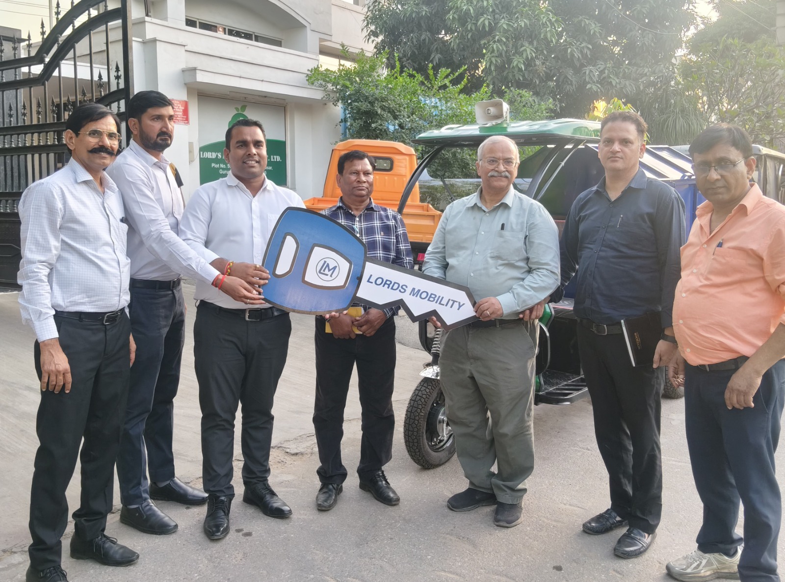 Lords Mobility Partners with AAPSI Foundation to Support Dignified Last Rites for Pets & Strays