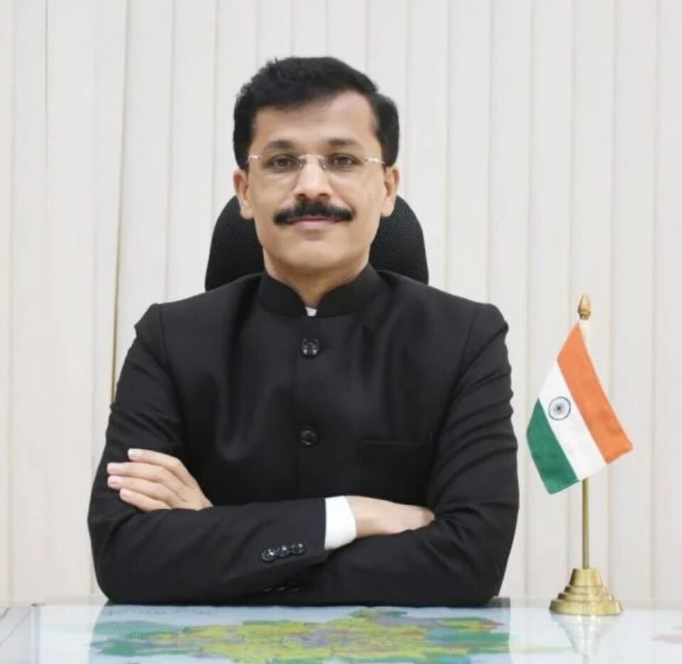 Who is Tukaram Mundhe? The IAS officer taking on Maharashtra's food sector